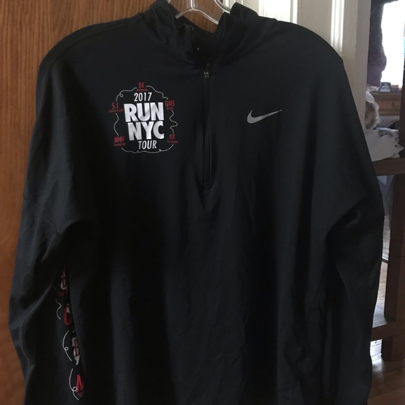 Nike Tops - Nike women’s 2017 NYC half zip